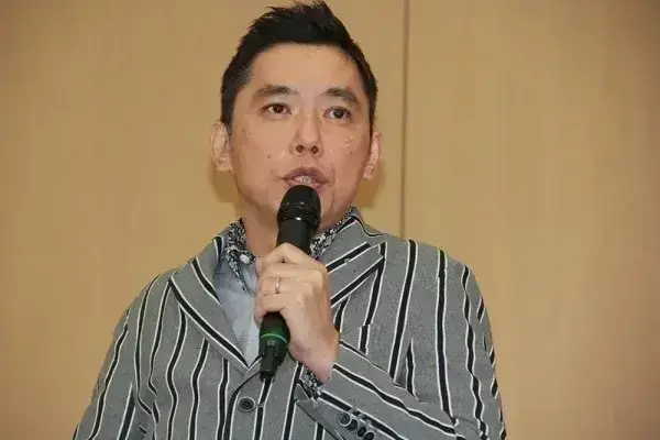 爆笑問題の太田光、NHKと芸能界のパワーバランス暴露「事務所の圧力関係ない」 | リアルライブ イラスト