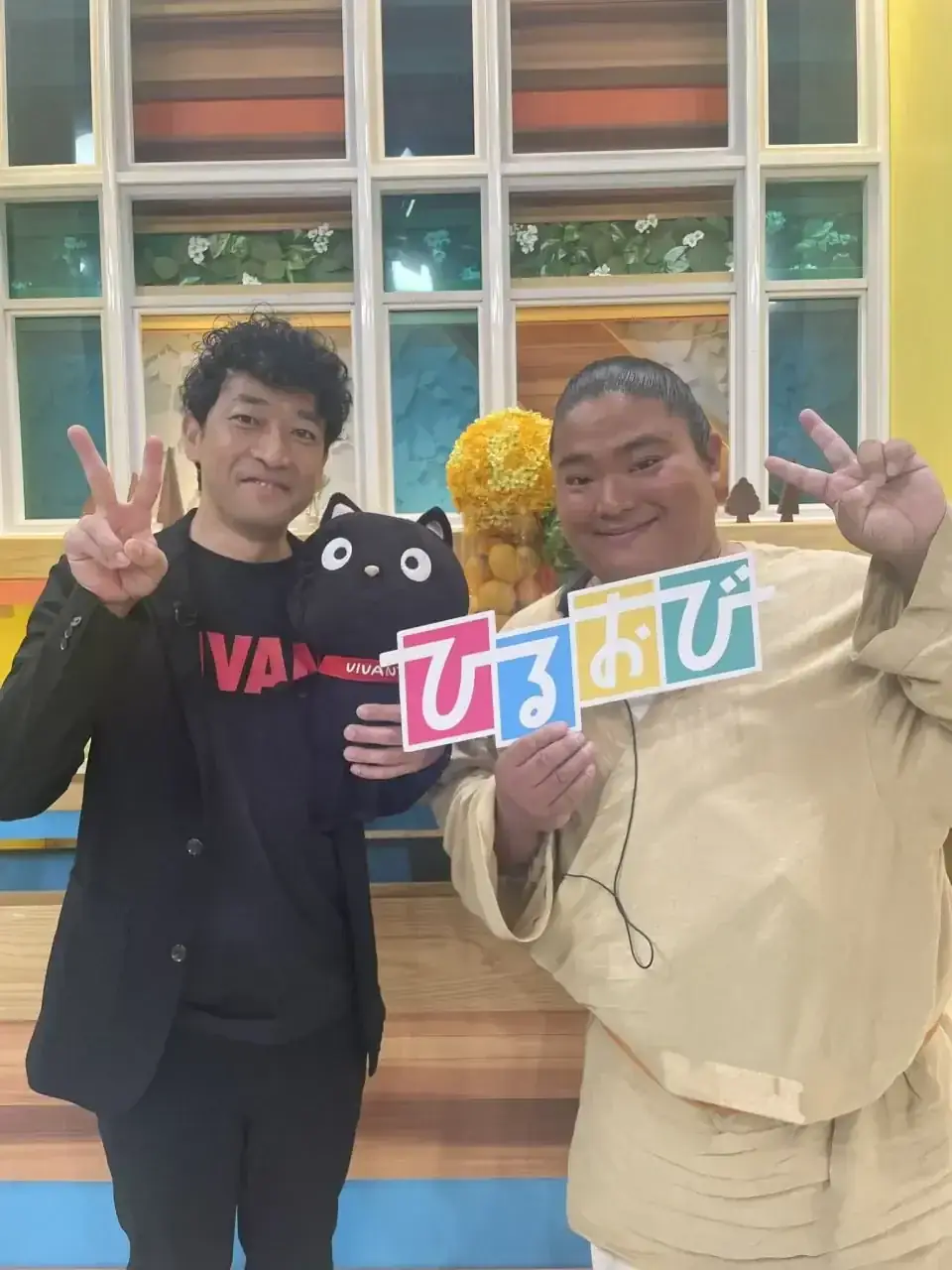 『VIVANT』番宣でドラムが緊急事態？『ひるおび』迫田孝也は「秘密は次で分かります！」と重要証言 | リアルライブ イラスト