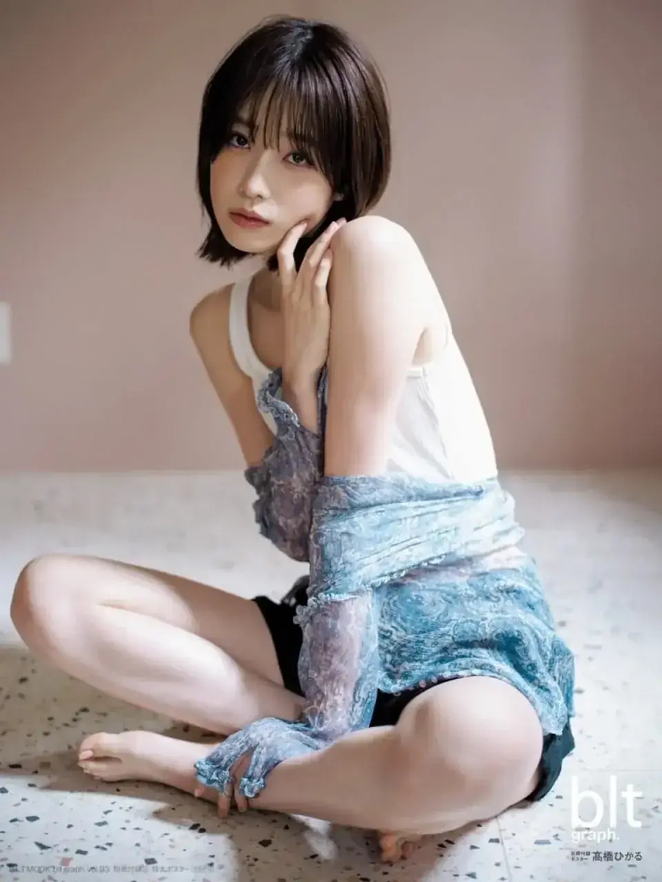 『ハレラブ』髙橋ひかる、美肌で圧倒的透明感『blt graph.』表紙解禁！ 櫻坂46村山美羽、STU48小島愛子グラビアも | リアルライブ イラスト