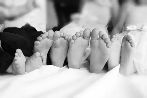 12歳と15歳の兄弟が6歳の少女をレイプし殺害 母親の行動にも驚愕と恐怖の声 | リアルライブ イラスト
