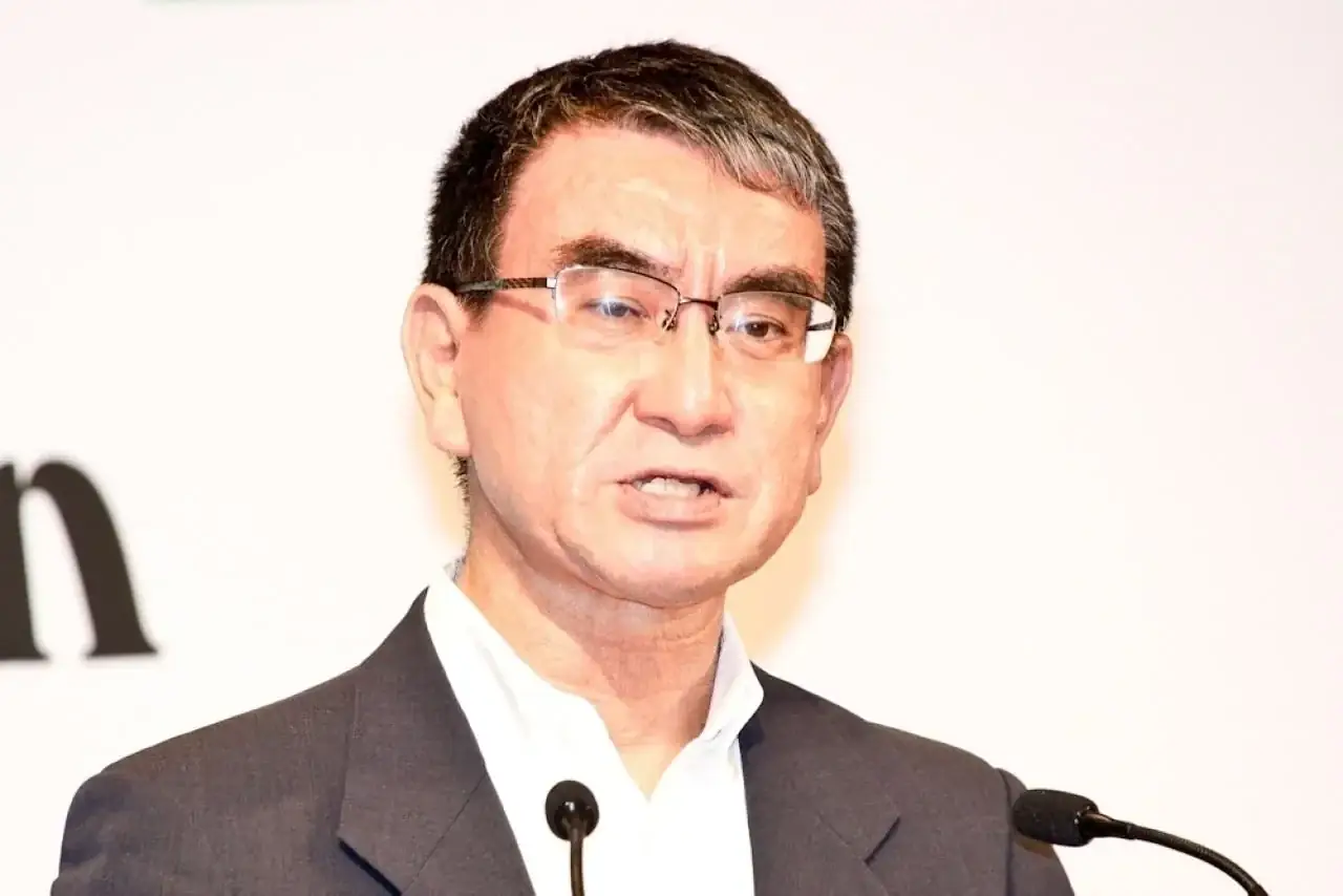 河野太郎氏「辞職願に署名しました」SNS投稿に驚きの声も デジタル大臣は留任へ | リアルライブ イラスト