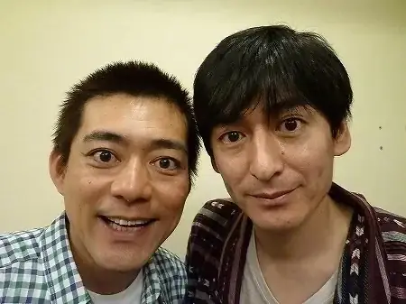 博多大吉と近江アナが『まんぷく』萬平、福子に扮した写真が話題沸騰 華丸は嫉妬でリベンジ宣言？ | リアルライブ イラスト